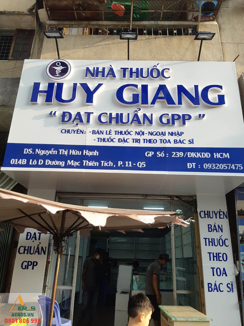 Quá trình thi công nội thất nhà thuốc Huy Giang, quận 5